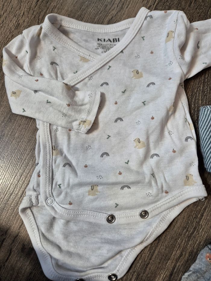 Lot de 8 bodys - photo numéro 2