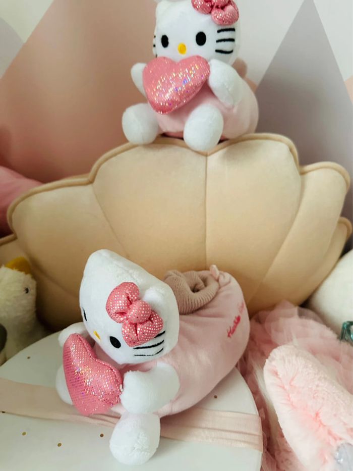 Pantoufles doudou Hello kitty