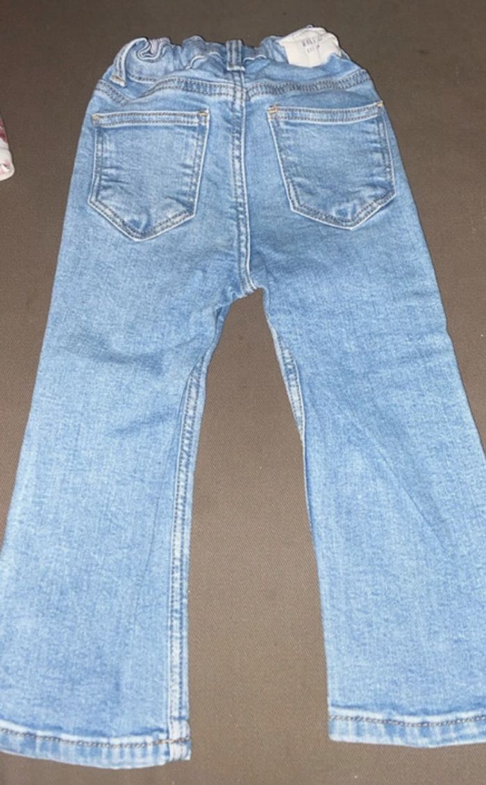 Deux pantalons fille taille 92 cm - photo numéro 6