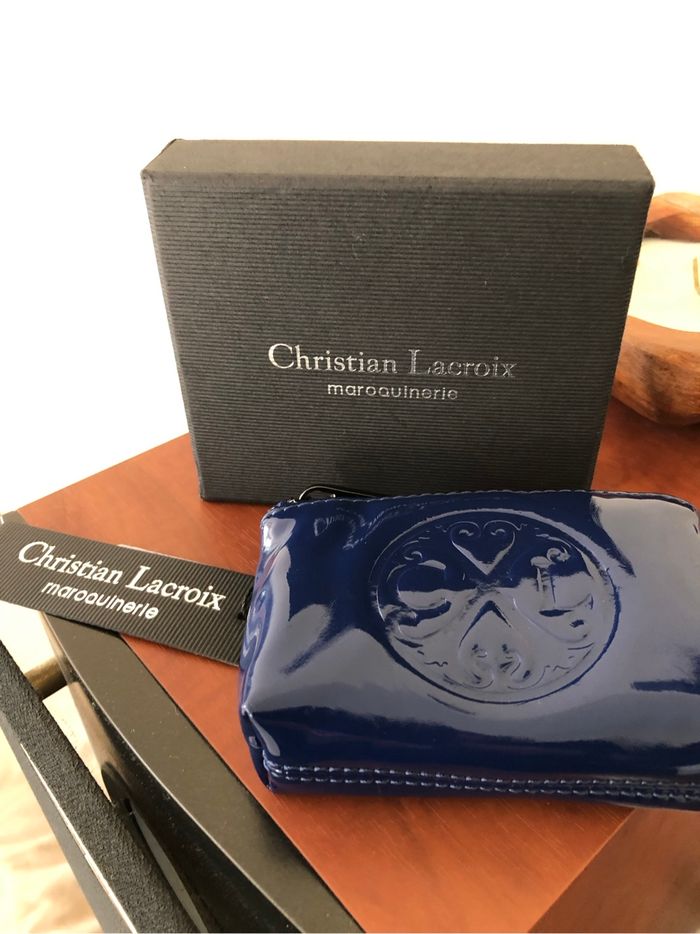 Joli porte monnaie bleu Christian Lacroix