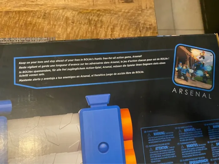 Nerf Roblox Arsenal Blaster motorisé Pulse Laser, 10 fléchettes, Chargeur - photo numéro 3