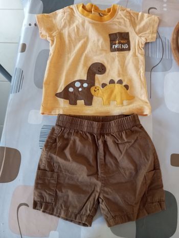 Ensemble dinosaure