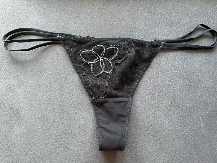 Ensemble chandelle 90 B string taille M - photo numéro 4