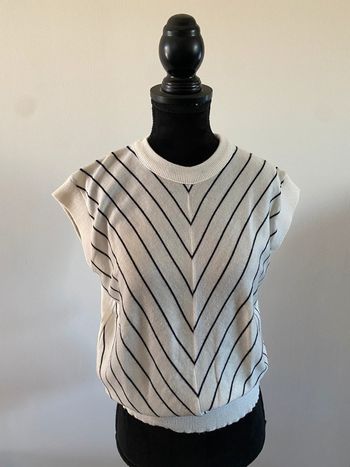 Tee shirt débardeur vintage en maille blanc avec rayures asymétriques noires taille S