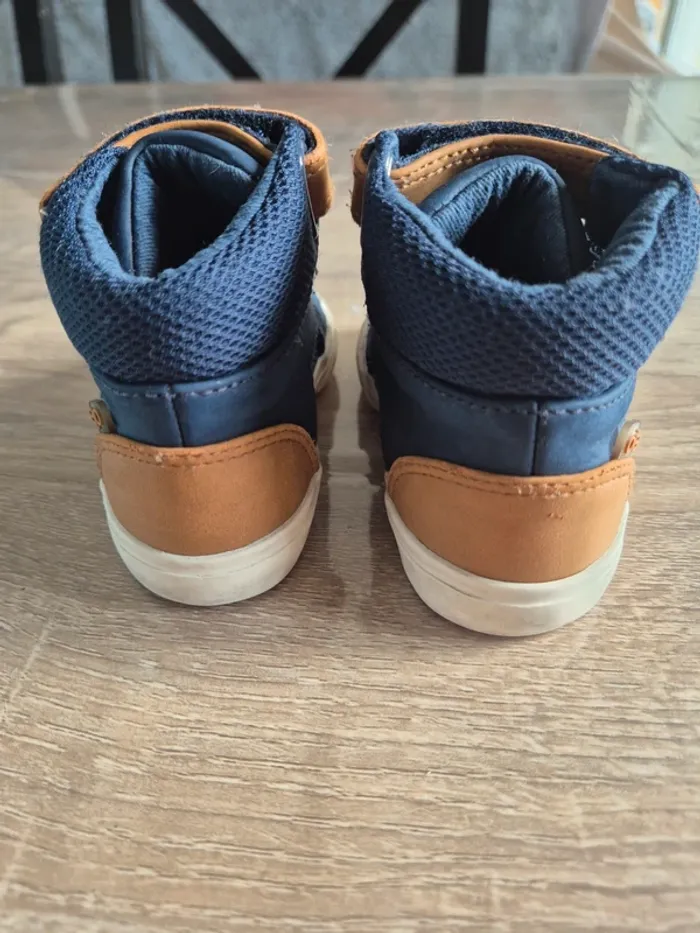 Chaussures bébé 19 - photo numéro 2