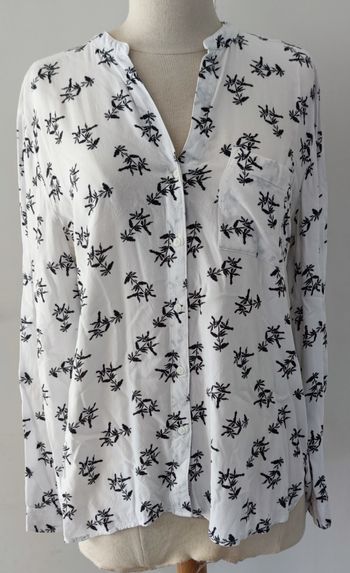 Chemisier femme taille 42 – Blanc à motifs noirs – Manches longues – Très bon état – Style chic flui