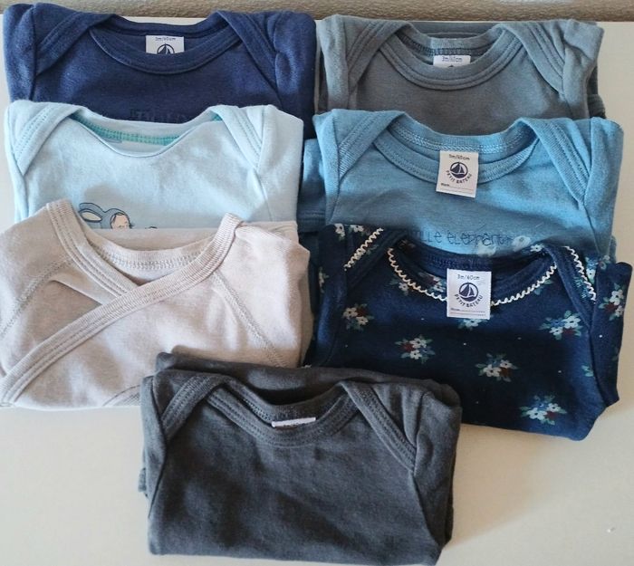 Lot de 7 bodies 3 mois Petit bateau
