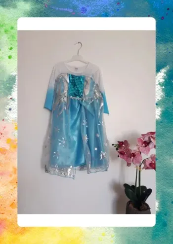 Deguisement reine des neiges a paillettes 120cm 6/7ans