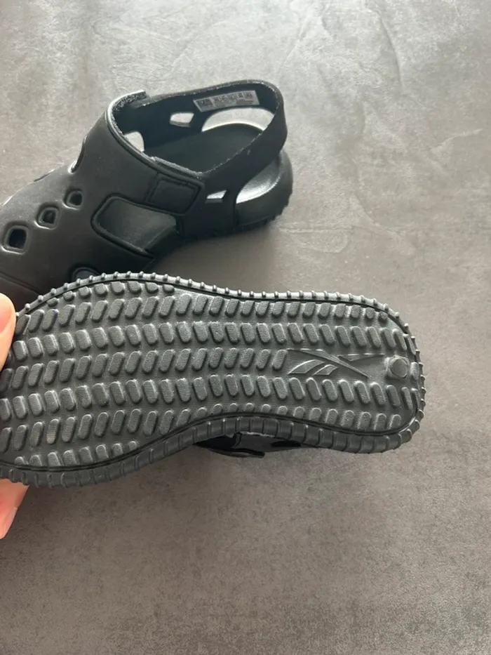 Chaussure Reebok taille 26.5 - photo numéro 3