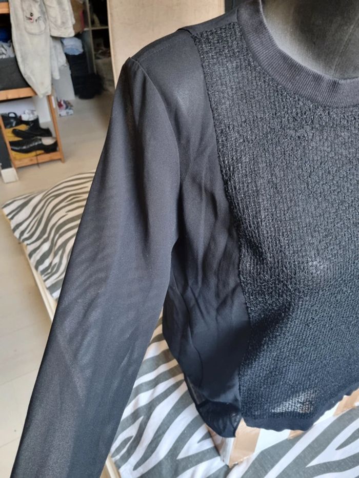 Pull noir - photo numéro 2