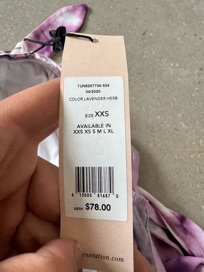 Combi short rose et violet Bcbgeneration, taille XXS, valeur 78$ longueur 75cm - photo numéro 6