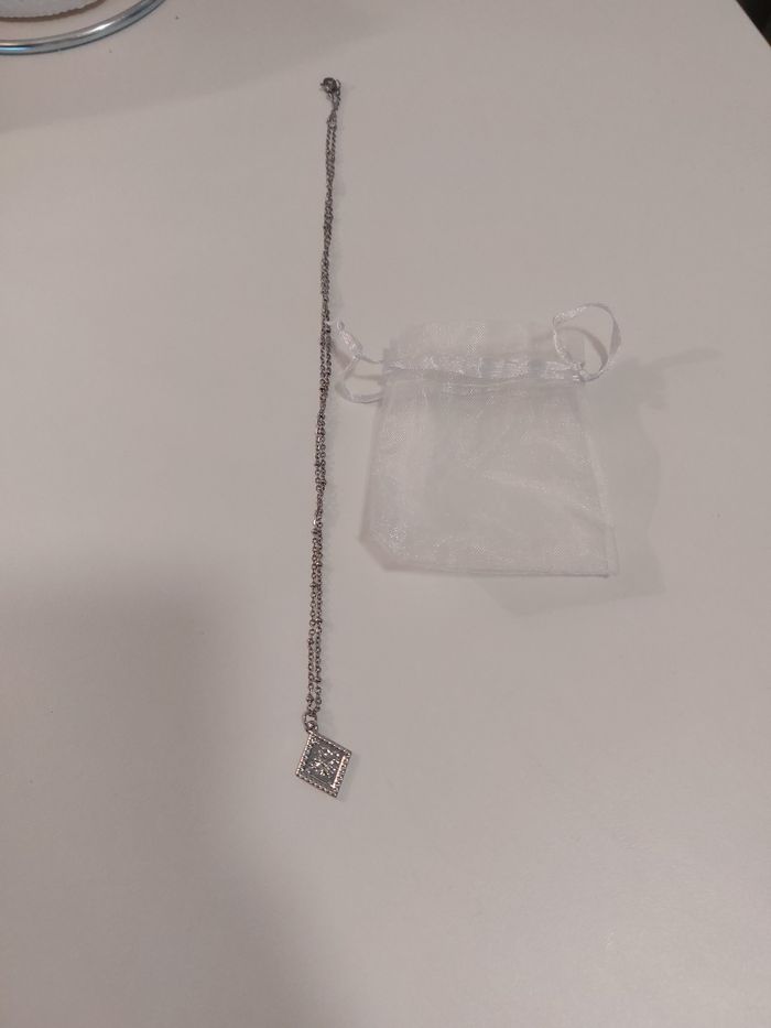 Collier et pendentif