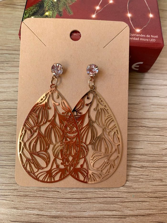 Boucles d’oreilles dorées - photo numéro 4