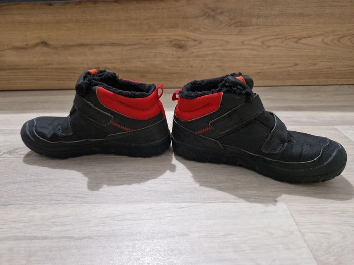 Chaussures de montagne en 32 - photo numéro 2