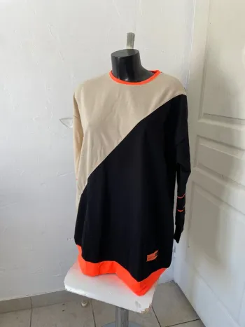 Pull noir et orange n°440