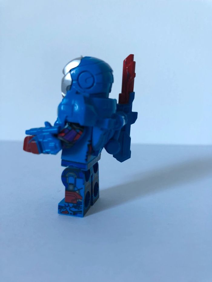 Figurine type lego Gun machine. Marvel - photo numéro 3