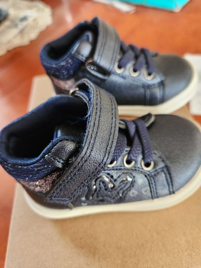 Baskets fille taille 18, bleu marine