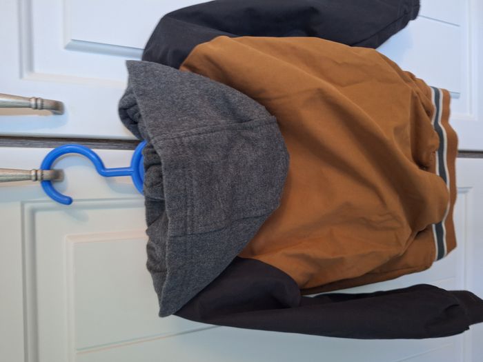 Blouson garçon à capuche . Entre saison - Taille 6 ans - photo numéro 3