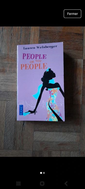 Super roman sur les soirées People humain et haletant