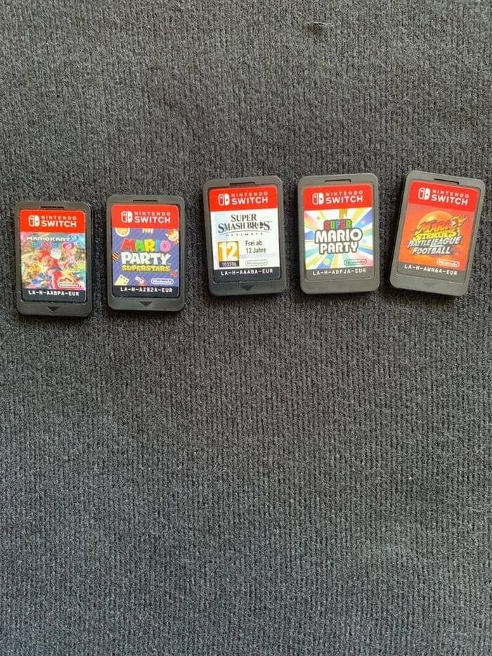 Nintendo Switch (avec emballage d'origine et de nombreux accessoires) - photo numéro 10