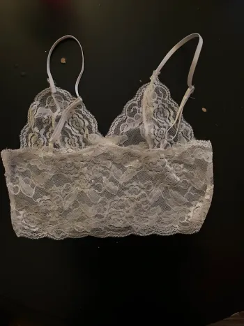 Top lingerie dentelle blanche