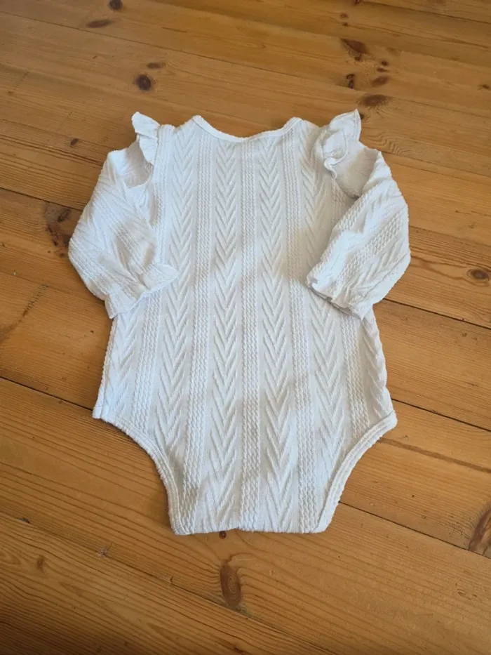Lot de 5 vêtements en 18-24 mois. - photo numéro 4