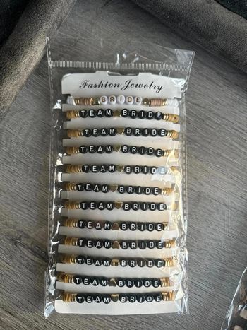 Lot 12 bracelets evif