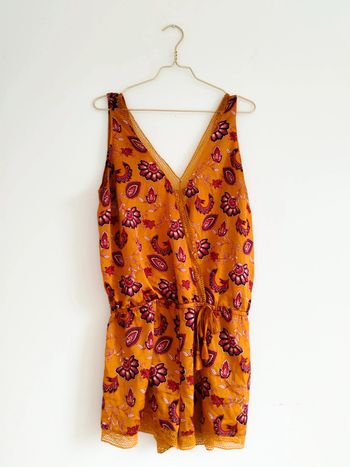 Combinaison short orange et motif taille L etam