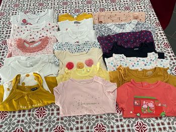 Gros lot vêtements bébé fille 6 mois