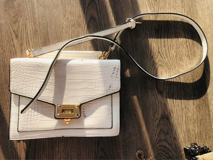 Sac blanc croco effet luxe - Tendance & Chic