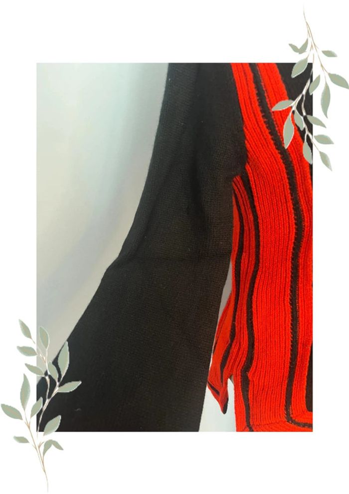 Pull Noir à Bandes Rouges – Alexander McQueen – Taille L 🖤 - photo numéro 4