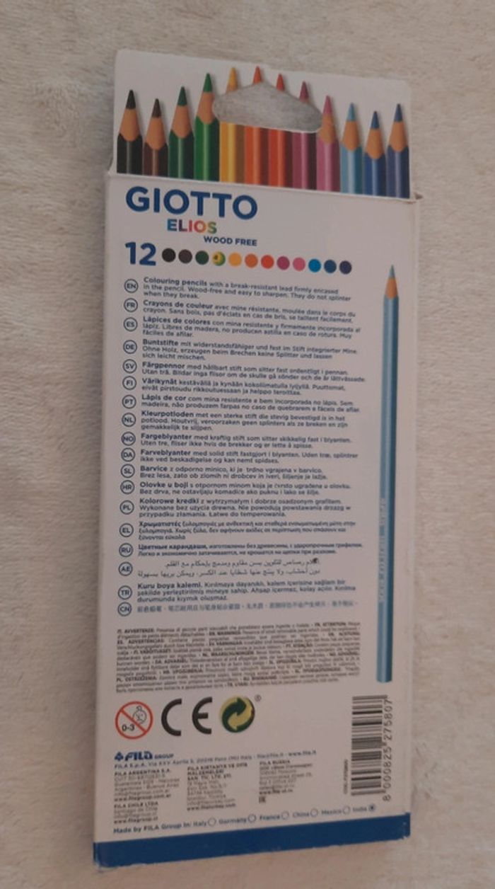12 crayons de couleurs - photo numéro 3