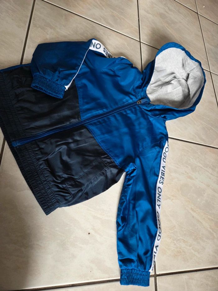 Coupe vent kiabi 4 ans - photo numéro 3