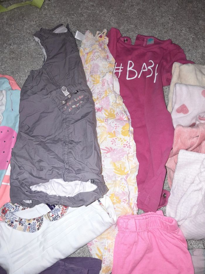 Lot de 19 pièces 18 mois - photo numéro 2