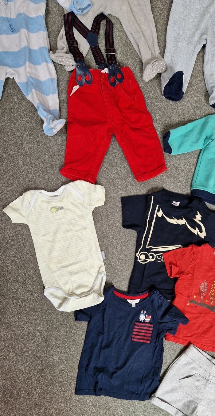 Lot vêtements bébé garçon 9 mois - photo numéro 3