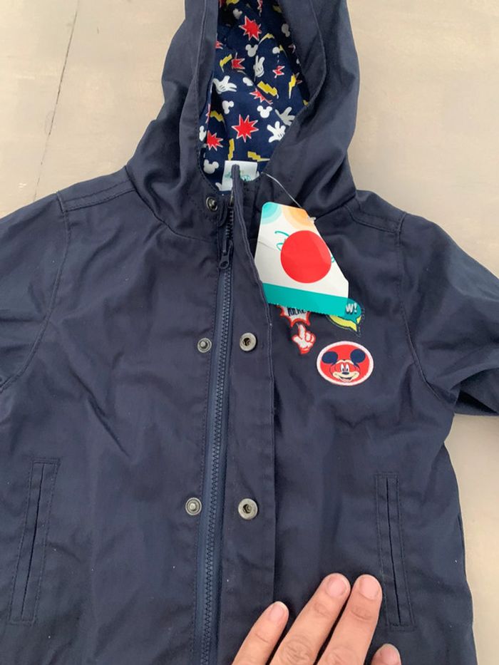 Très jolie parkas Disney bébé garçon 6 mois - photo numéro 3