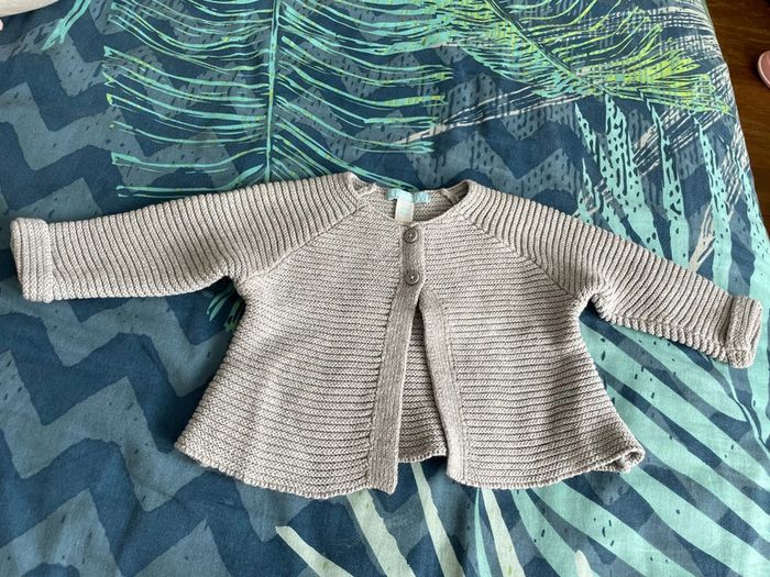 Gilet gris fille 6 mois