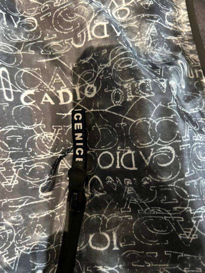 Veste à capuche Squared & Cubed taille 10 ans neuve - photo numéro 4