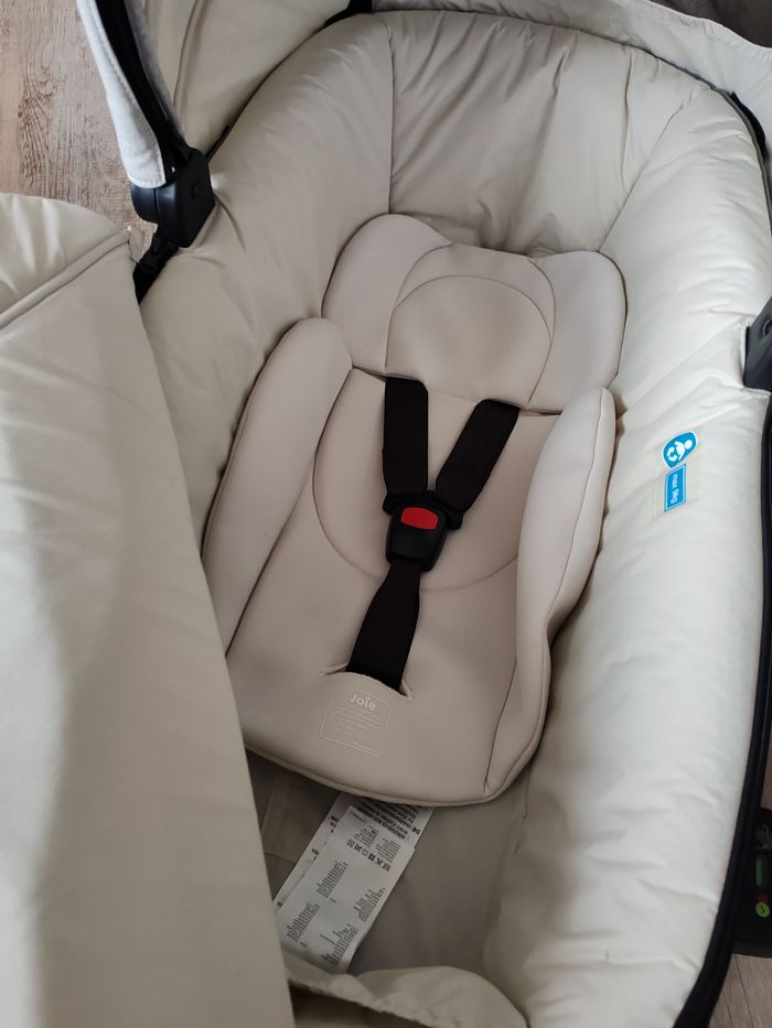 Trio poussette joie + base ISOFIX - photo numéro 9