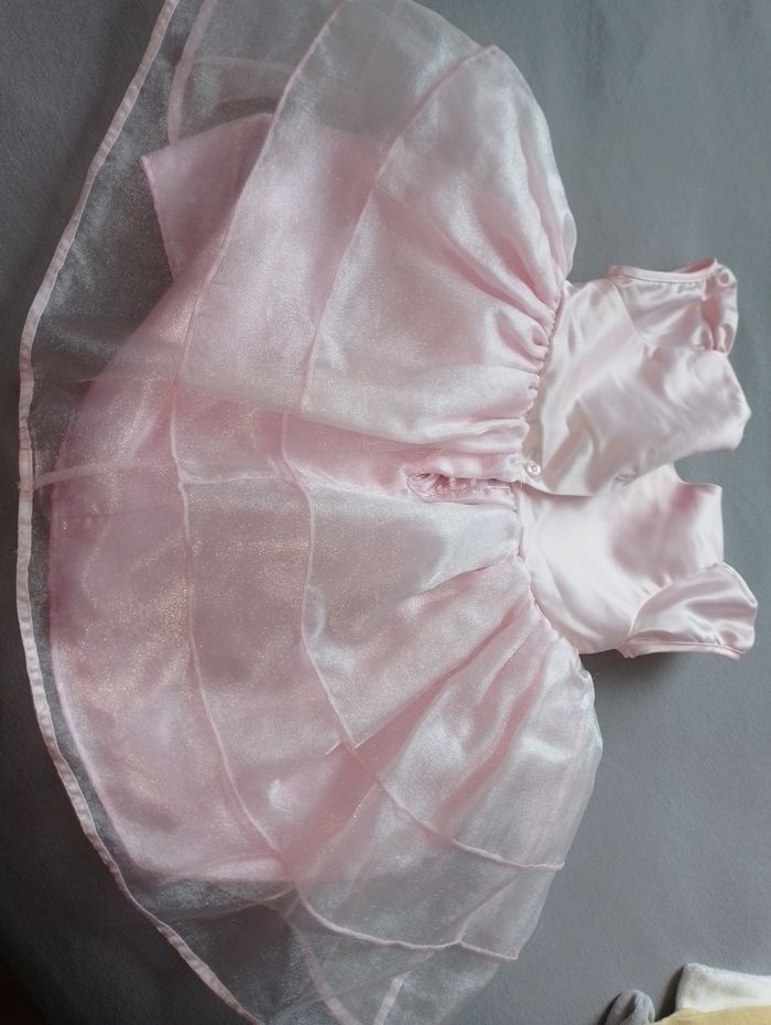 Robe 9 mois Disney store - photo numéro 5