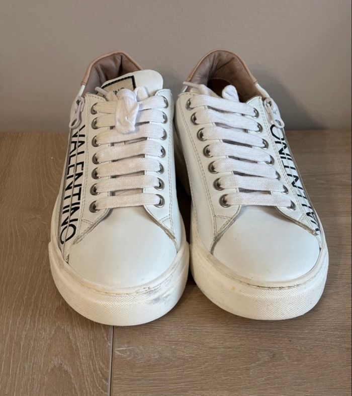 Baskets en cuir Mario Valentino taille 36 - photo numéro 2