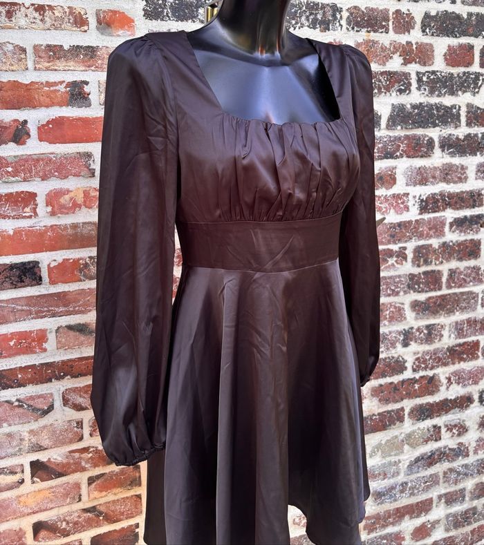 🌸 Robe Satinée Noire Shein - Taille 36 • Shein - photo numéro 2