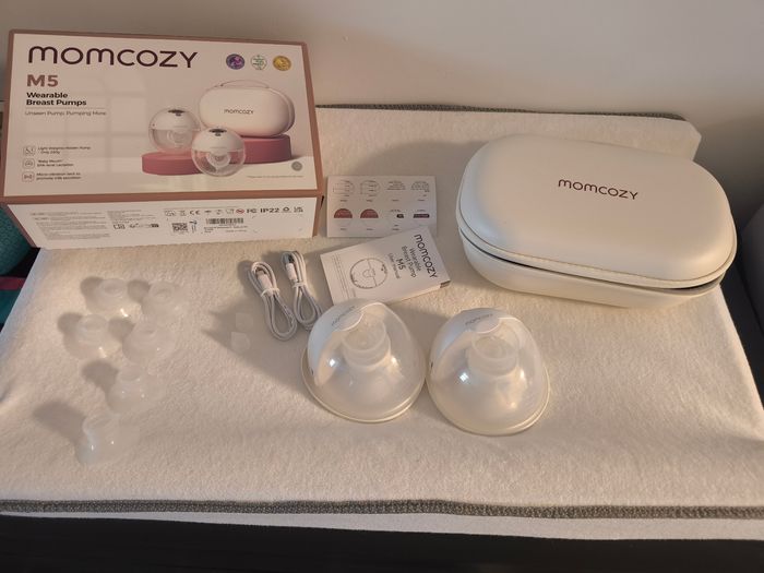 Momcozy m5