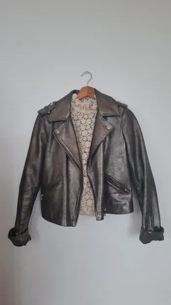 Perfecto en cuir véritable argenté irisé – Neuf – Claudie Pierlot – Taille 40