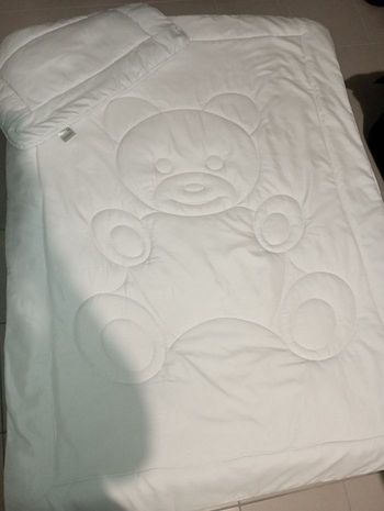 Couverture bébé + oreiller Mack + couverture prémaman+ parures