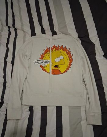 Pull off-white bart Simpson