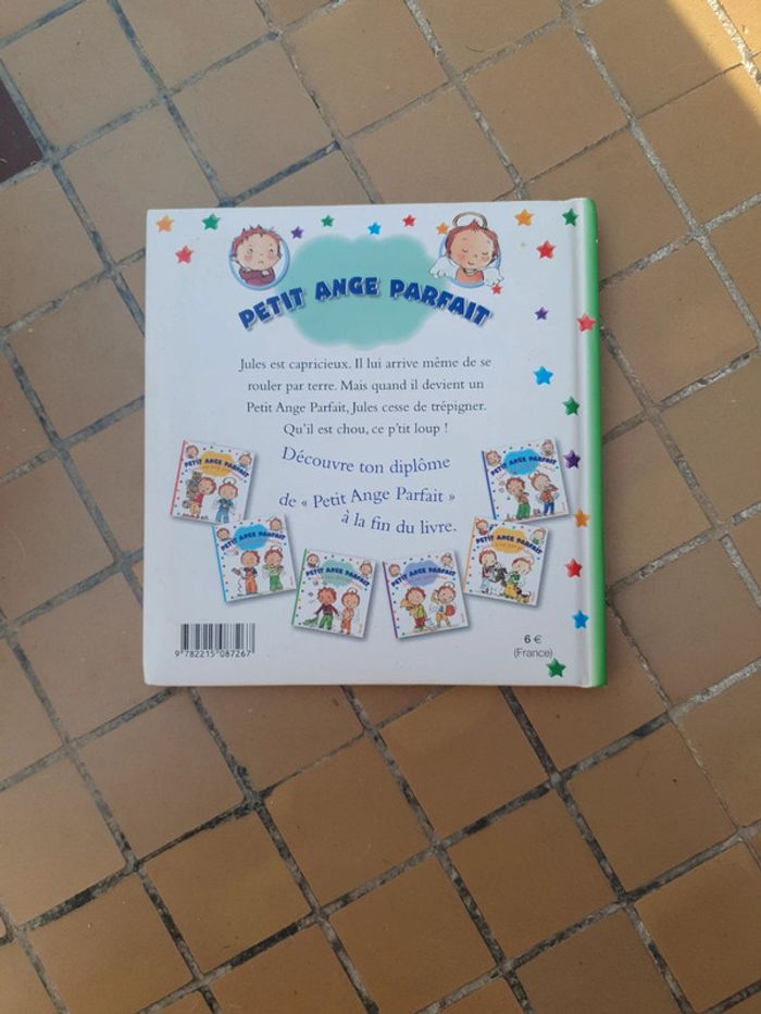Livre Petit ange parfait - Jules fait des caprices - photo numéro 2