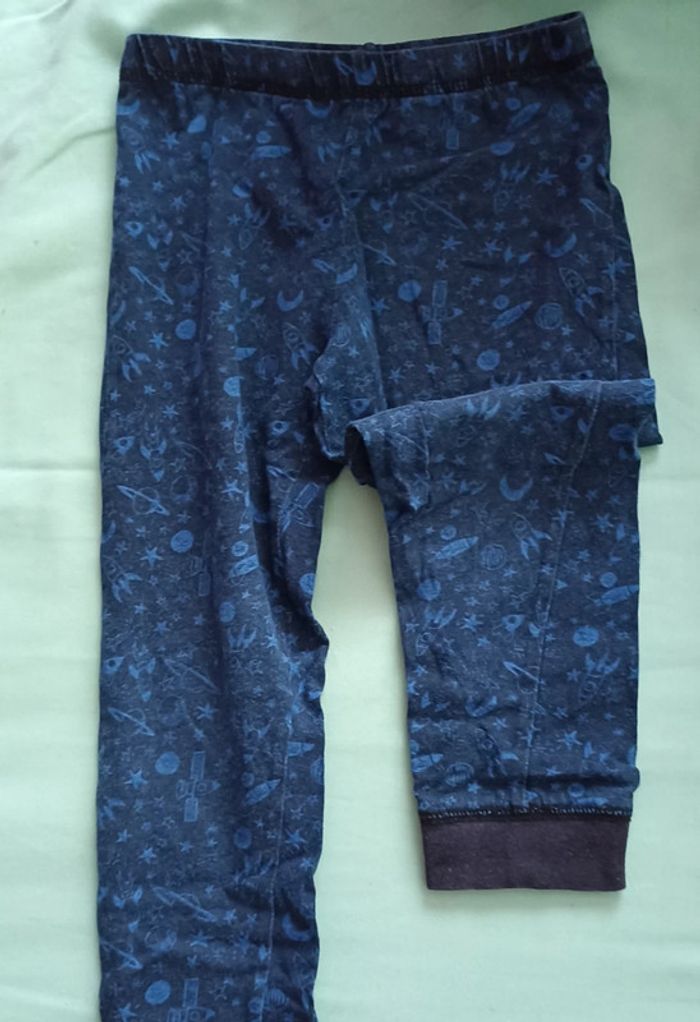 Pyjama bleu thème l'espace 5ans - photo numéro 3