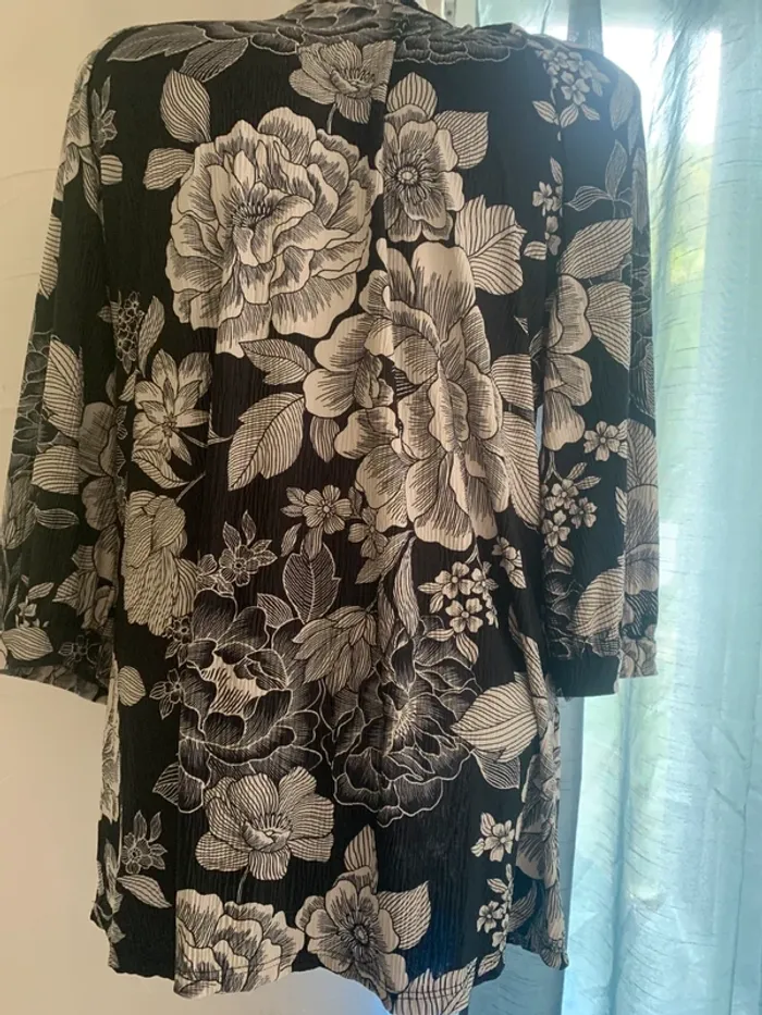 Blouse fantaisie taille 42 manches 3/4 - photo numéro 8