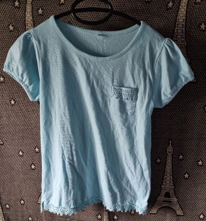 T-shirt bleu clair 12ans avec broderie